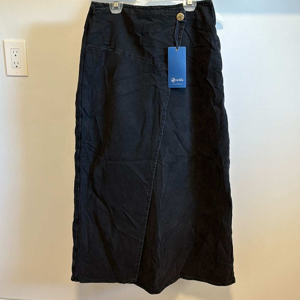 De’Mim Middle East maxi jean skirt.